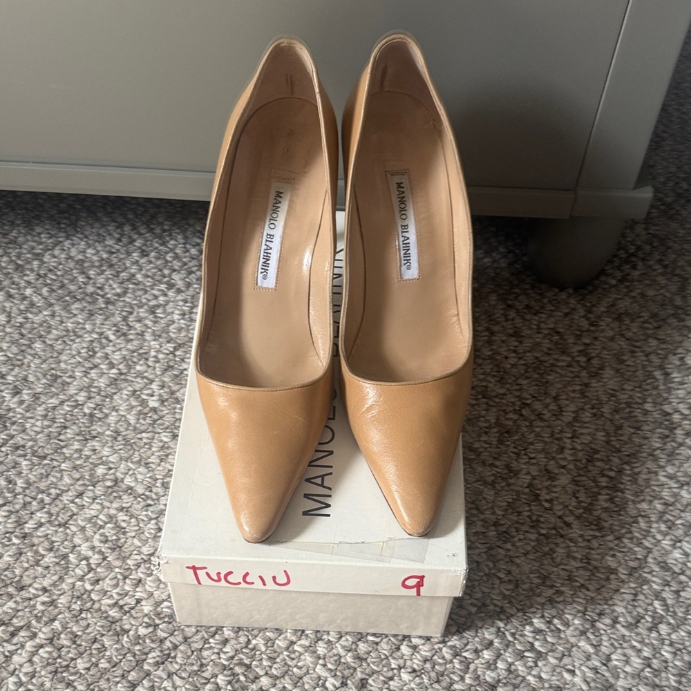 Manolo Blahnik Camel Leather Heels